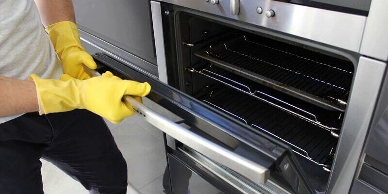 Cleaning Oven with Home Remedies