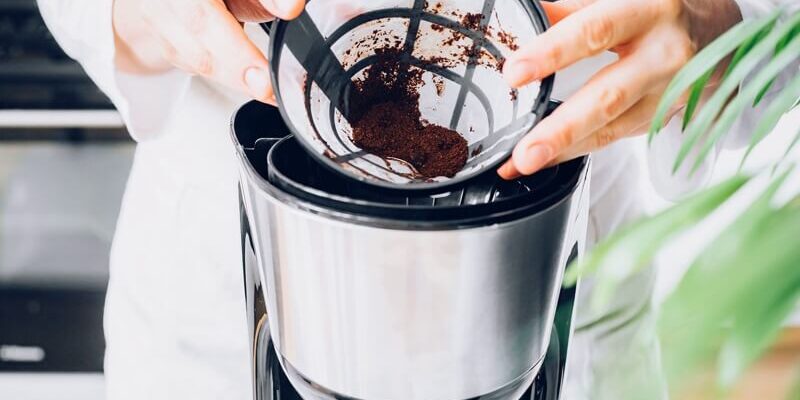 clean-filter-coffee-maker
